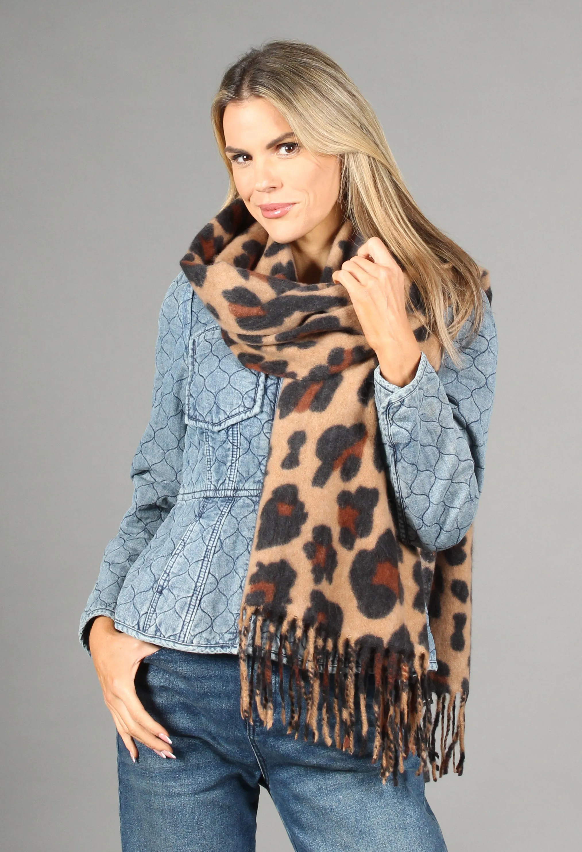 Soft Leopard Scarf